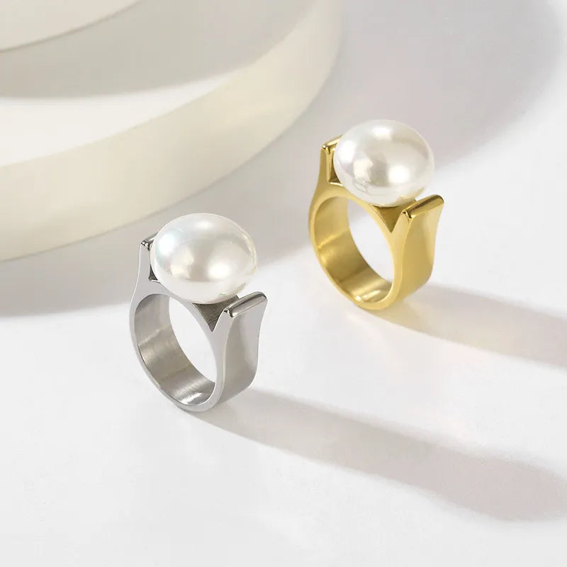 Anel vintage com pérolas