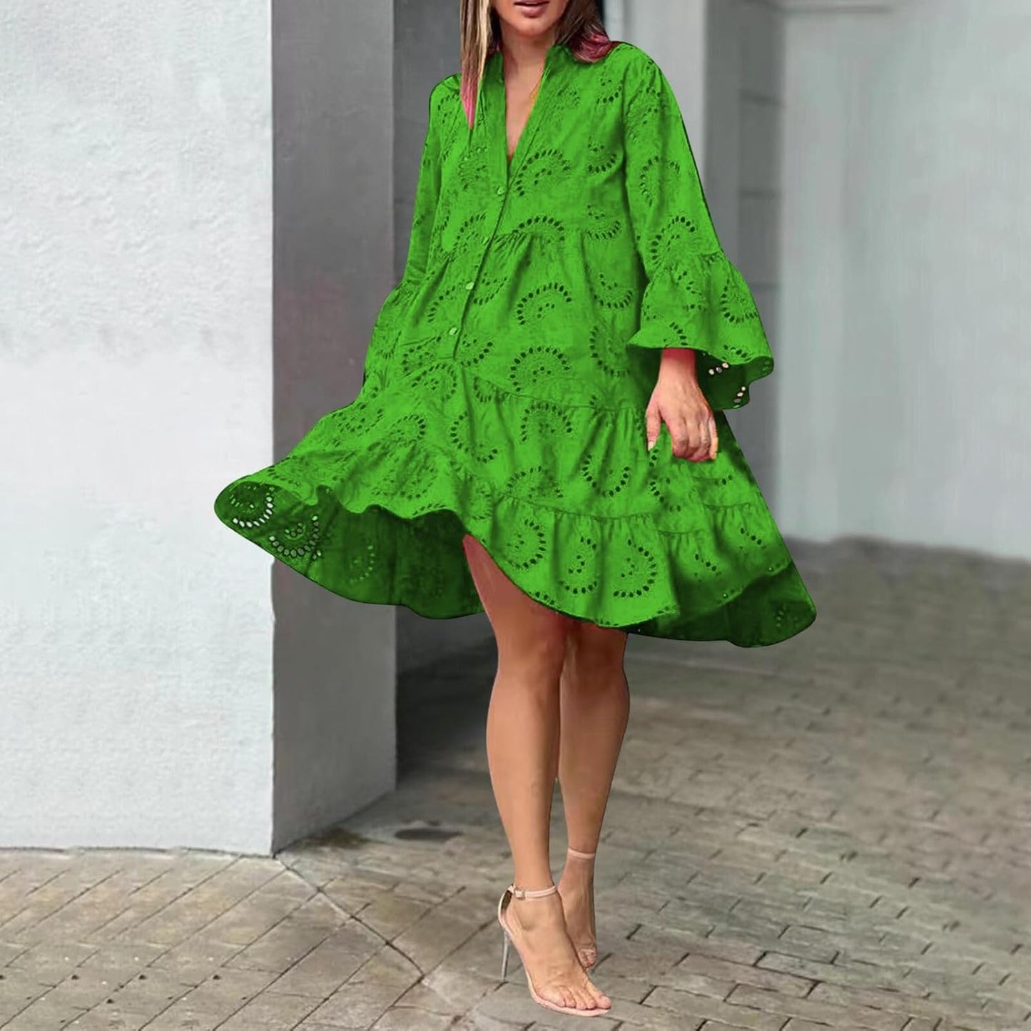 Lydia - Vestido Charmoso com Ilhós