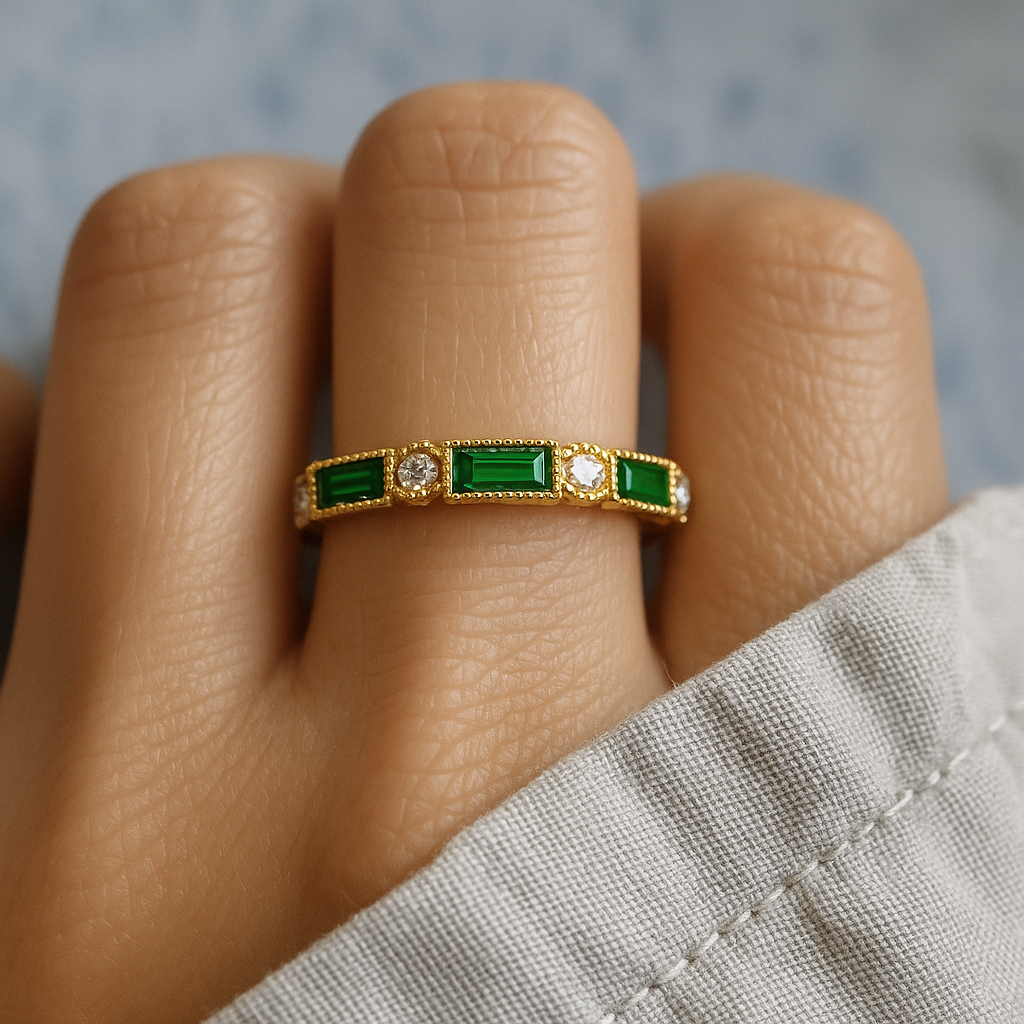 Anel de Ouro com Zircônia Inlaid Verde - Alex