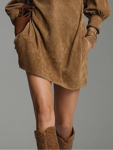 Vestido Mini de Gola Alta