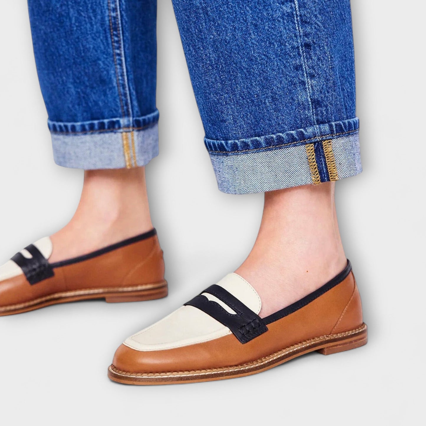 Oceane – Sapatilhas marrons com bico redondo e design color block