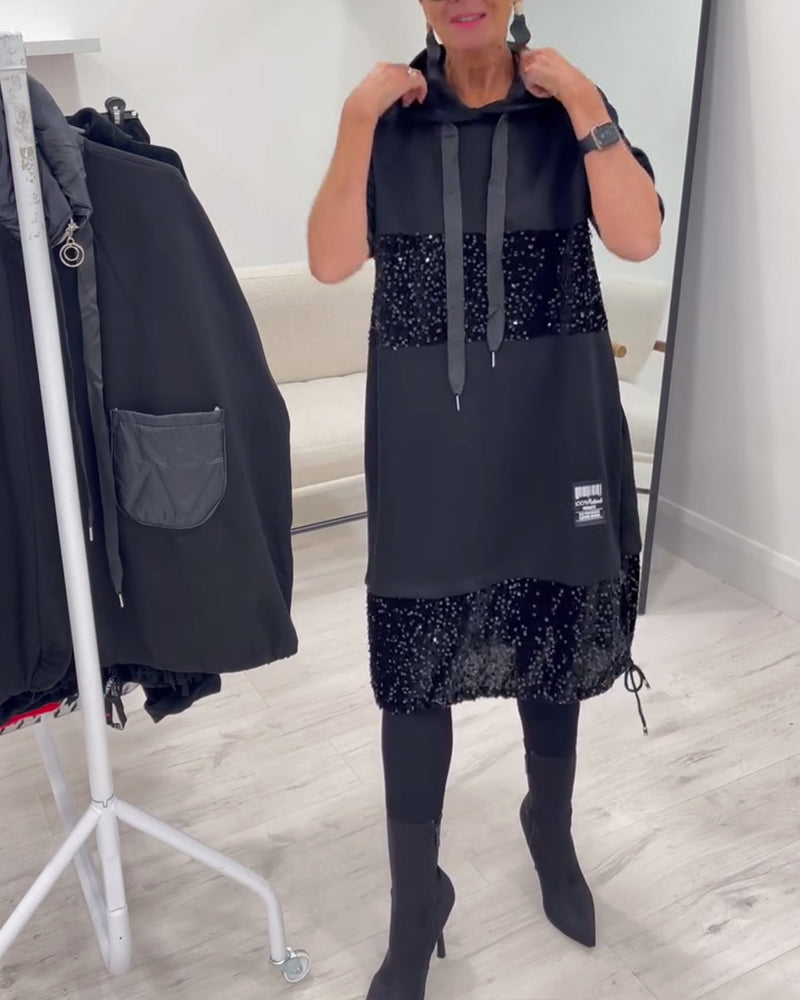 Vestido com Capuz Estiloso e Patchwork