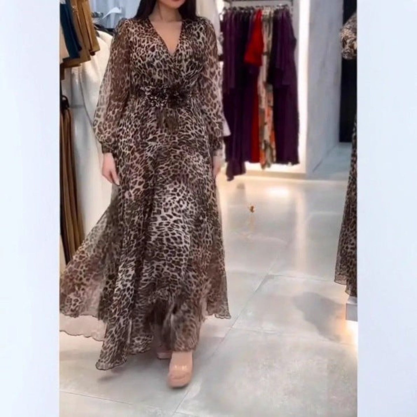 Nalera - Vestido Midi Elegante com Estampa de Leopardo