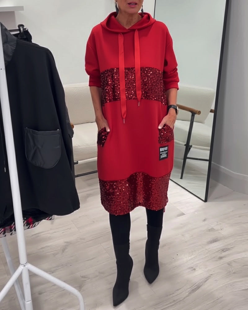 Vestido com Capuz Estiloso e Patchwork