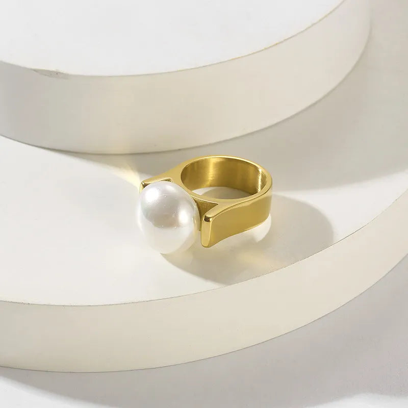 Anel vintage com pérolas