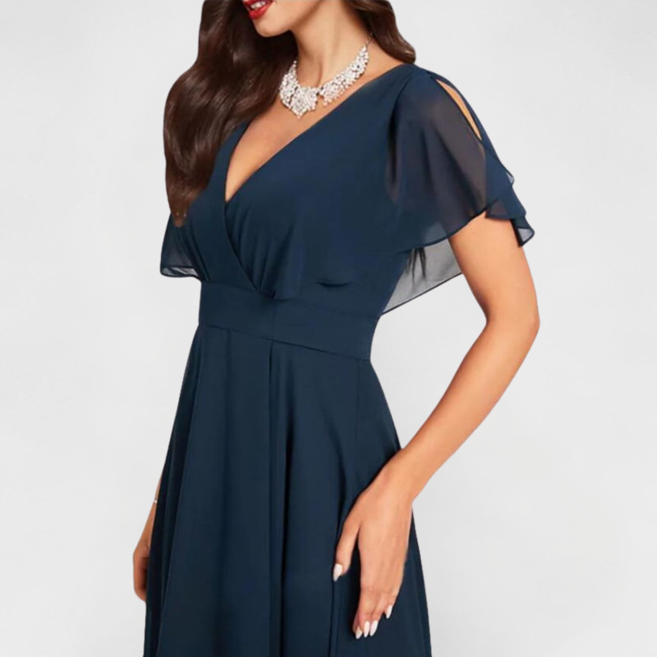 Catalina - Vestido Longo com Decote em V Fluido