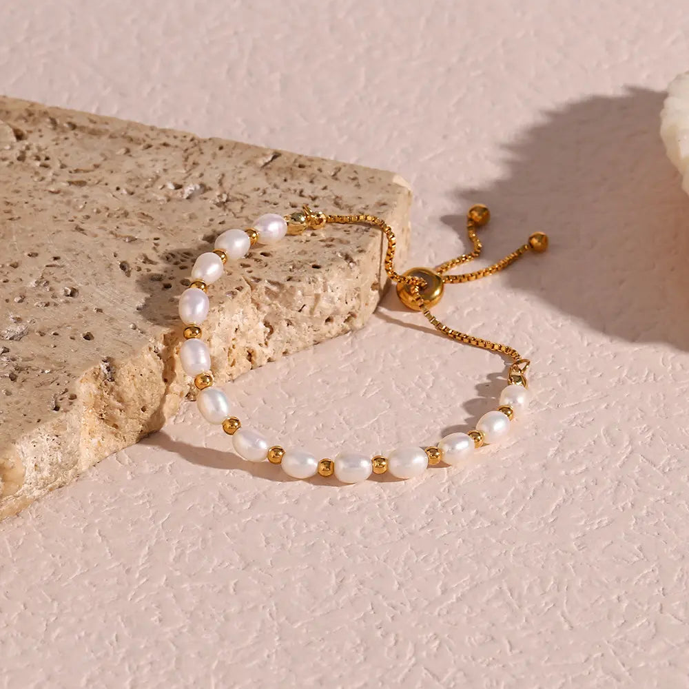 Pulseira de Pérolas Romântica e Elegante