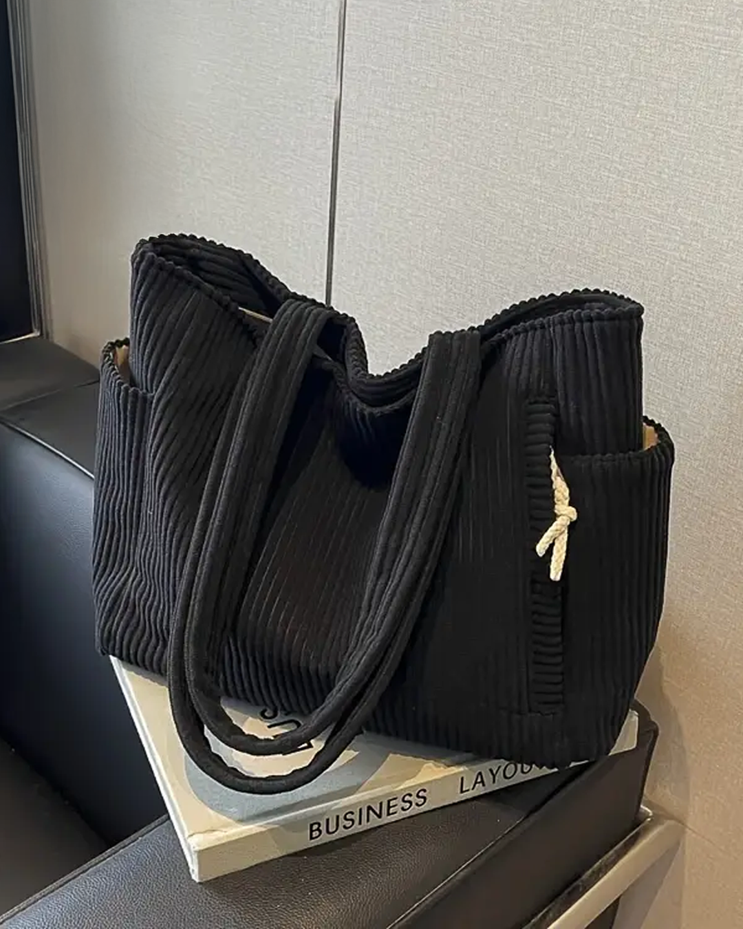 Tilda – Bolsa Tote Canaletada com Detalhe de Corda