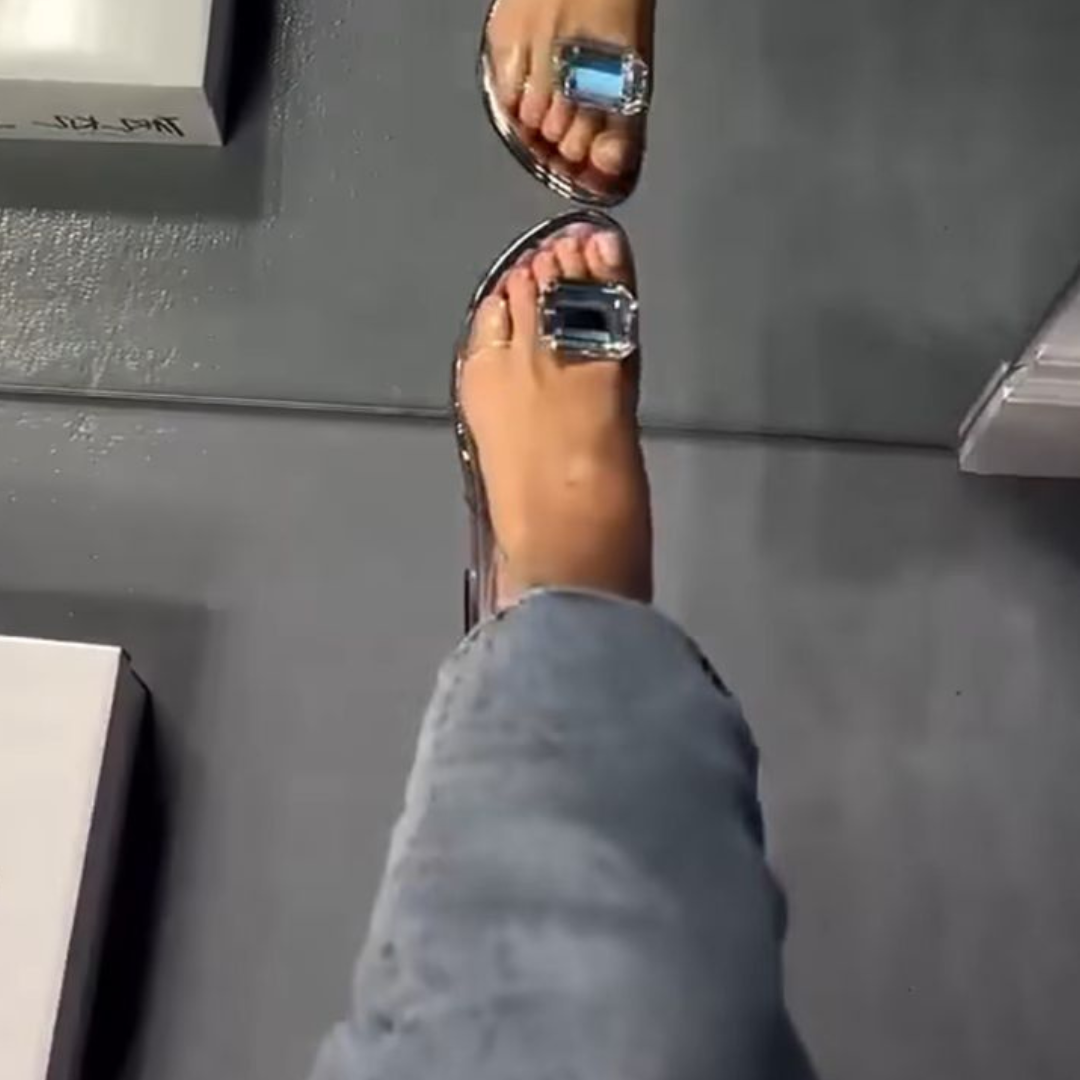 Sandal Tati