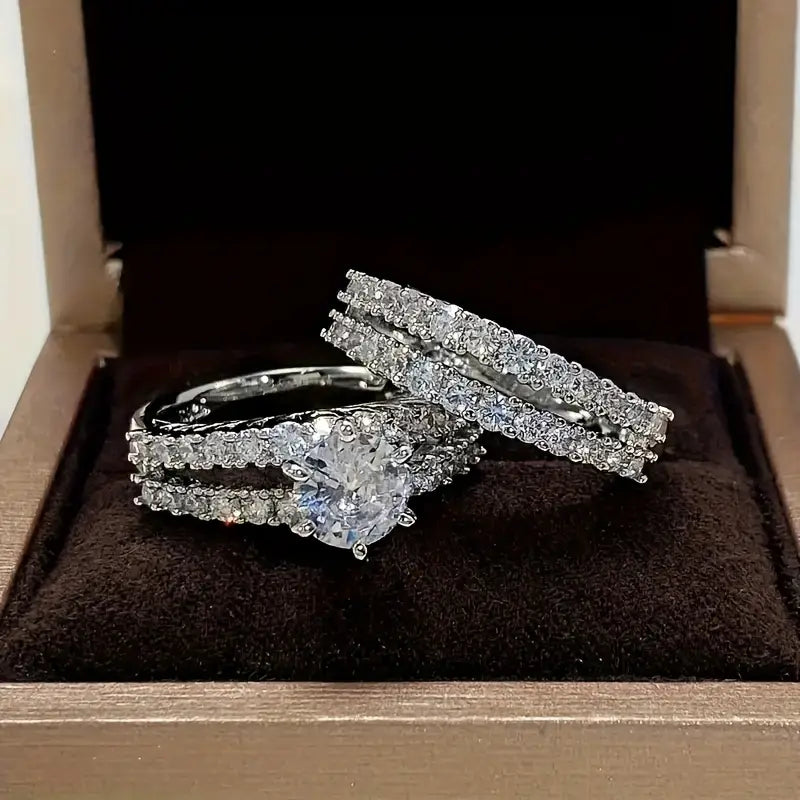 Conjunto de Anéis Elegante Radiante Eterno em Ouro