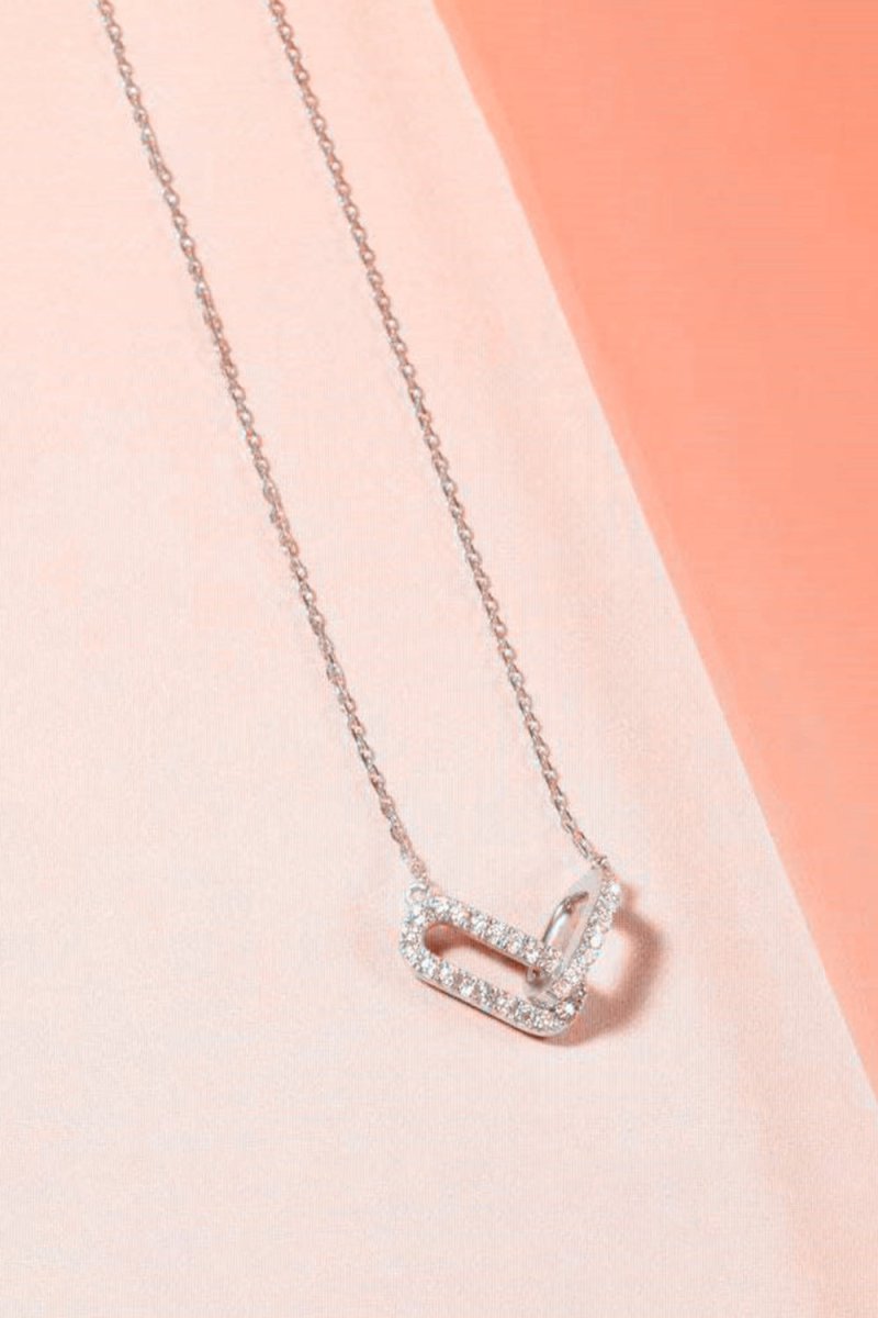 Pingente Duplo em Forma de Oval com Diamante