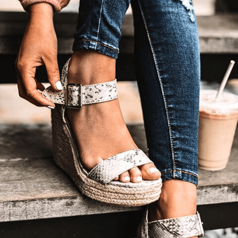 Wedges Thea Twist com Fivela