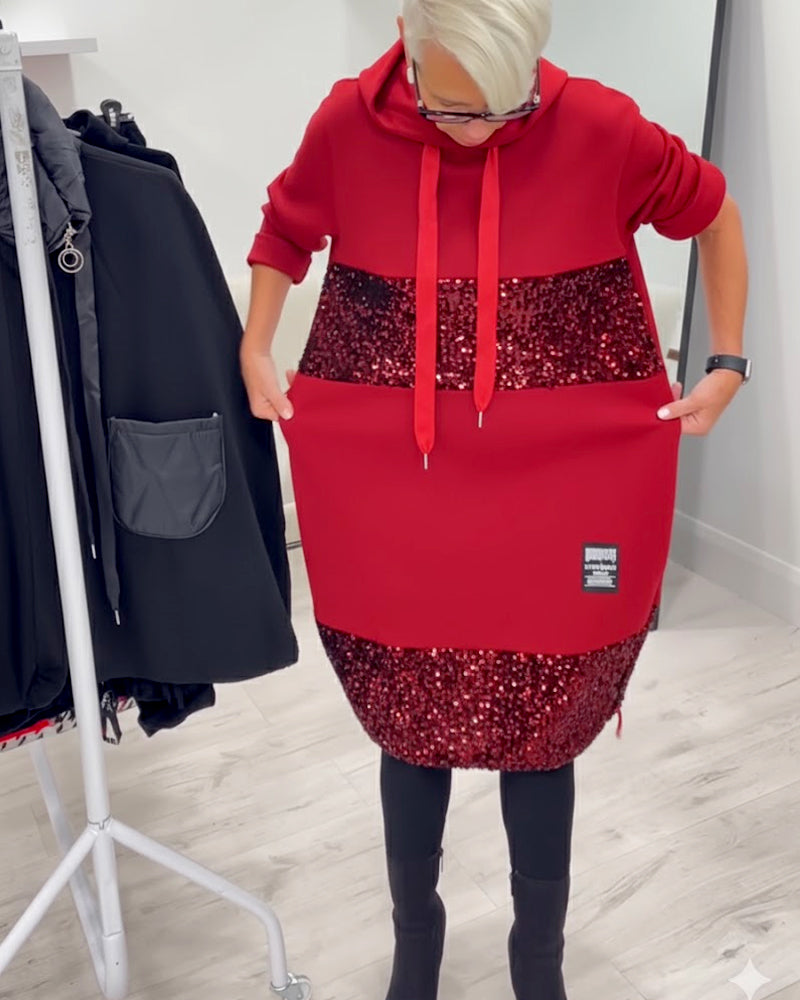 Vestido com Capuz Estiloso e Patchwork