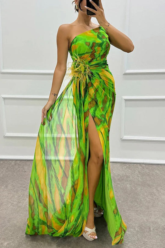 Cecelia | Vestido com uma manga dividida