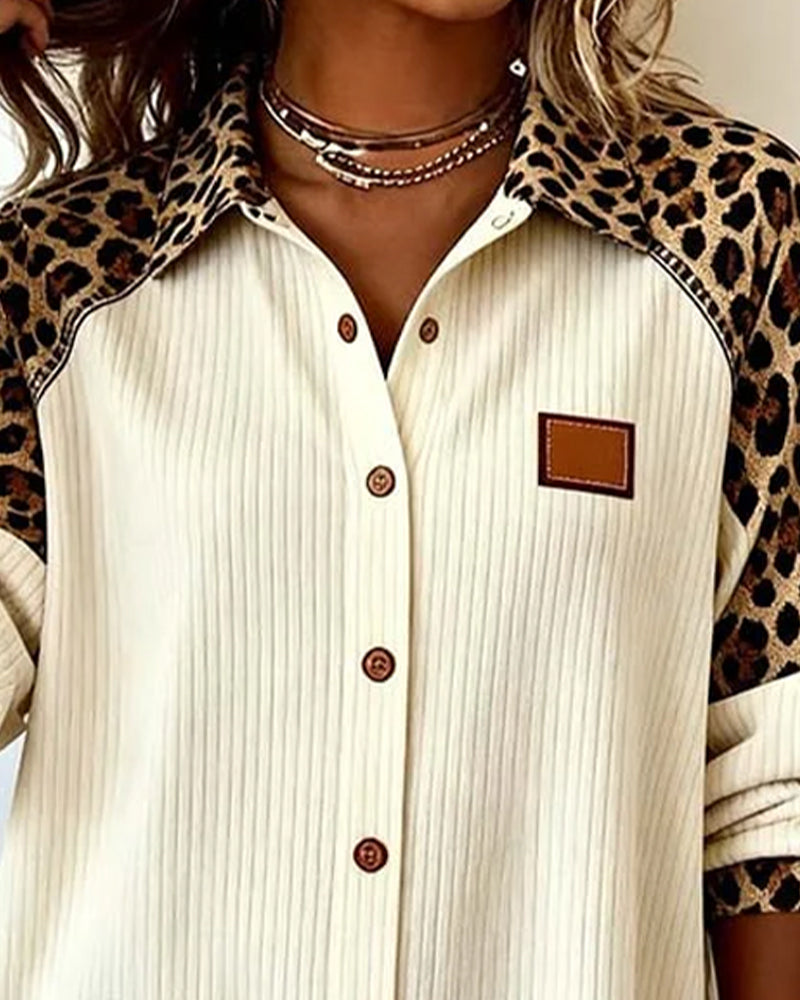 Jordana - Camisa de Gola Botão com Estampa de Leopardo