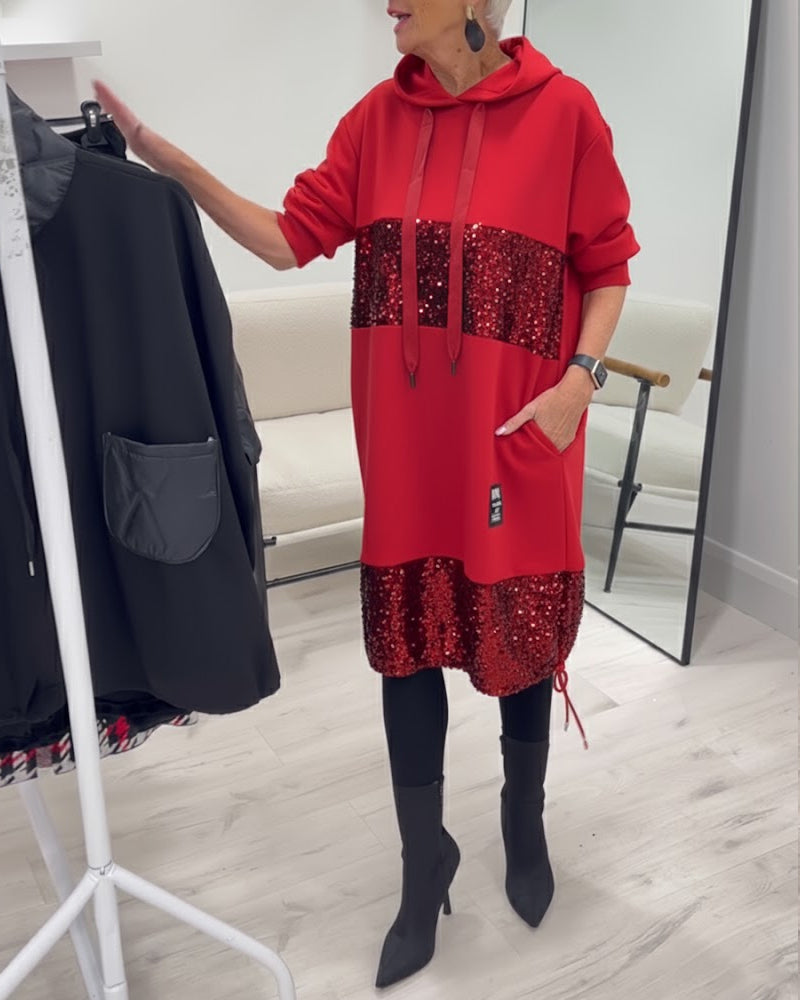 Vestido com Capuz Estiloso e Patchwork
