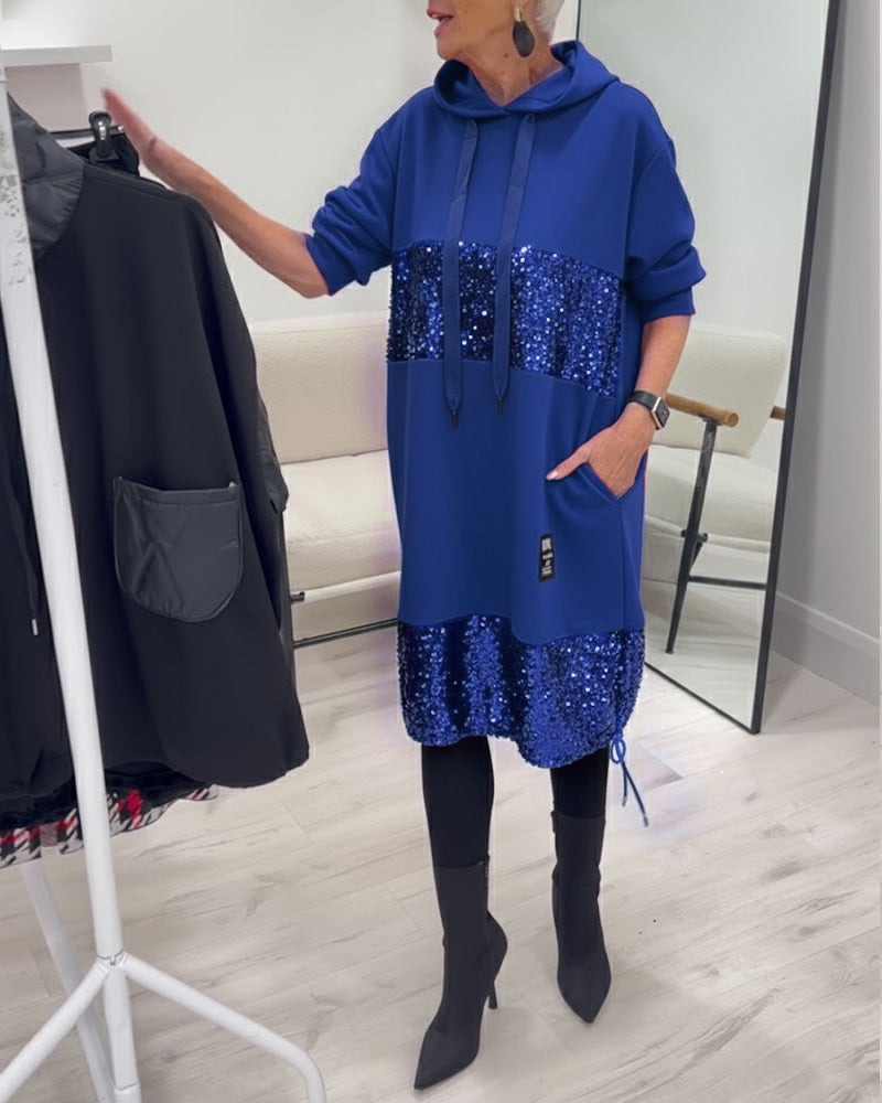 Vestido com Capuz Estiloso e Patchwork