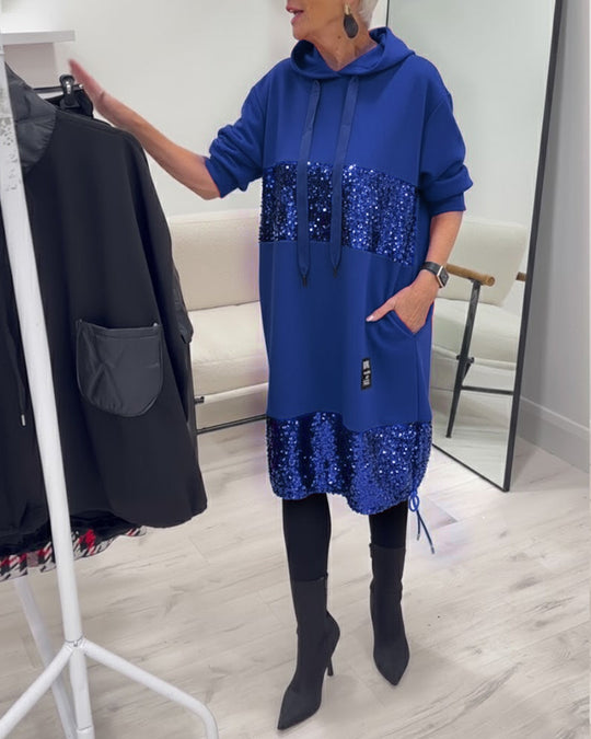Vestido com Capuz Estiloso e Patchwork