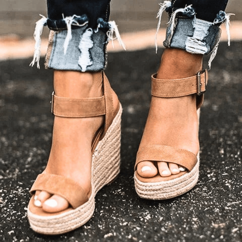 Wedges Thea Twist com Fivela