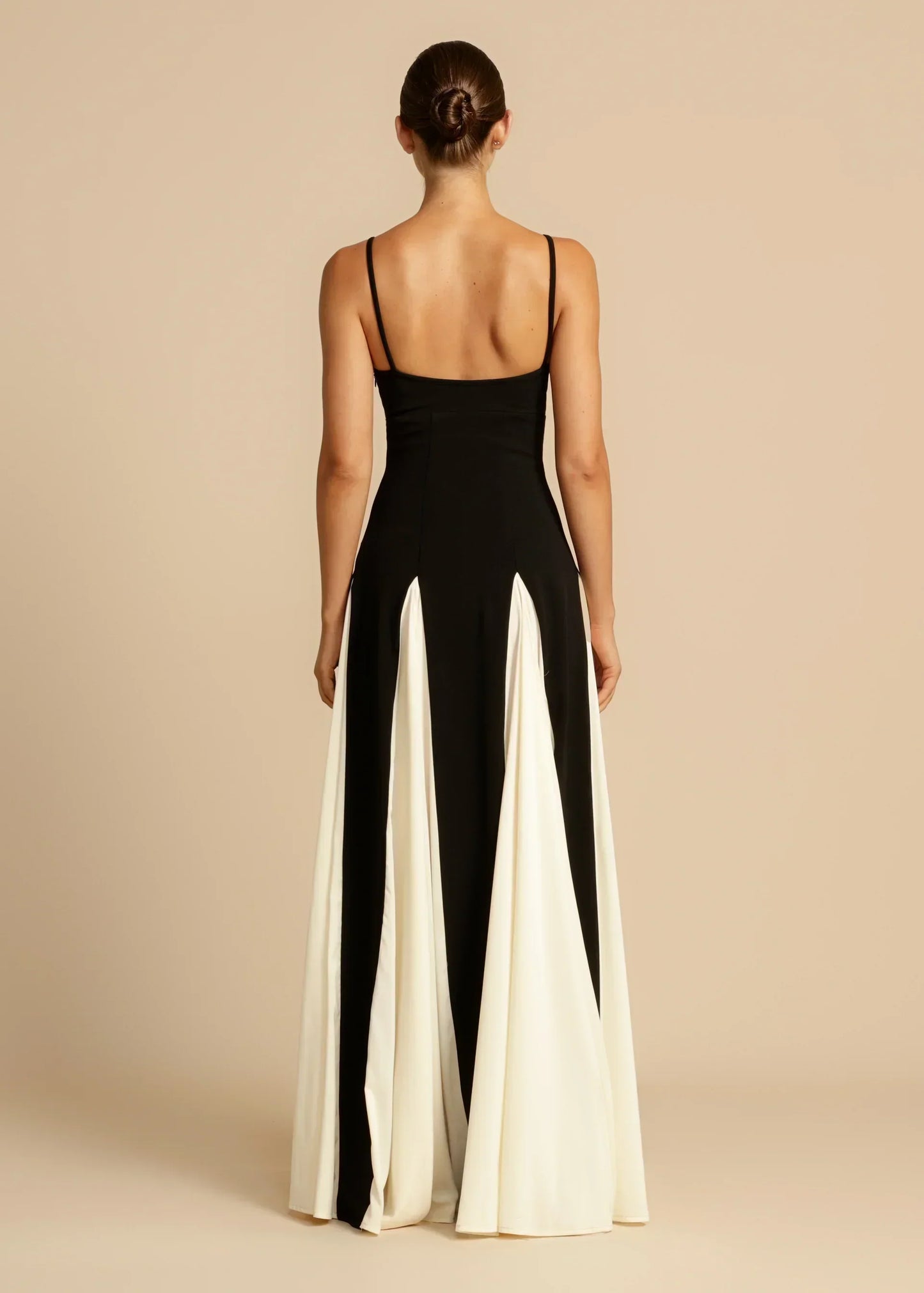 Celia | Vestido Maxi com Babados Elegantes em Contraste
