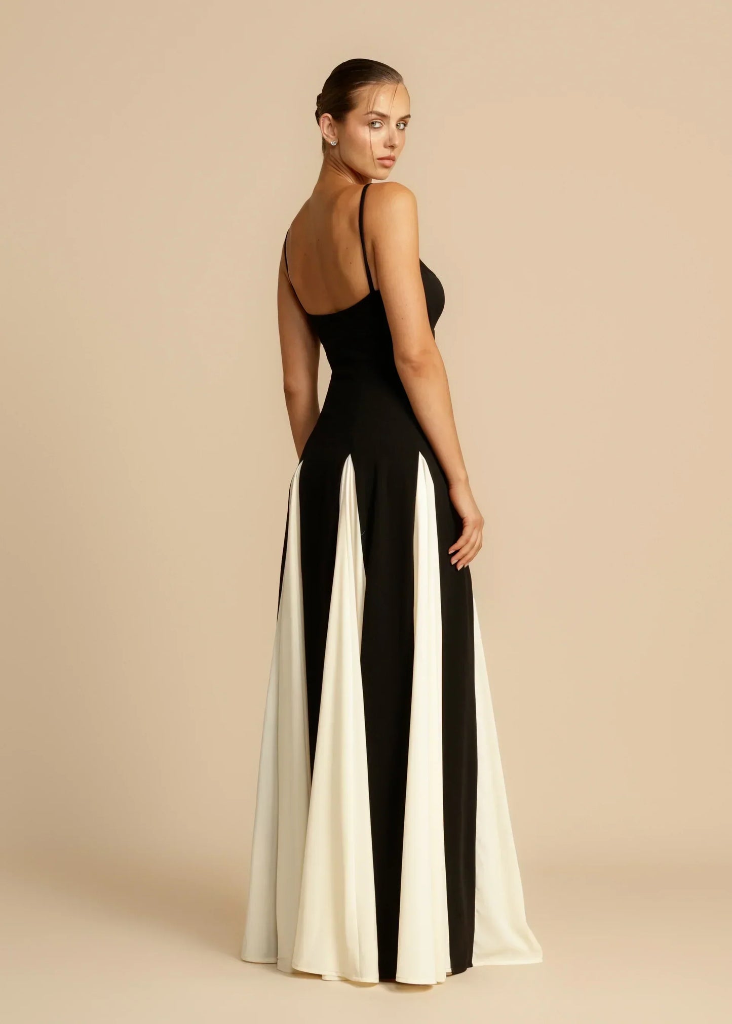 Celia | Vestido Maxi com Babados Elegantes em Contraste