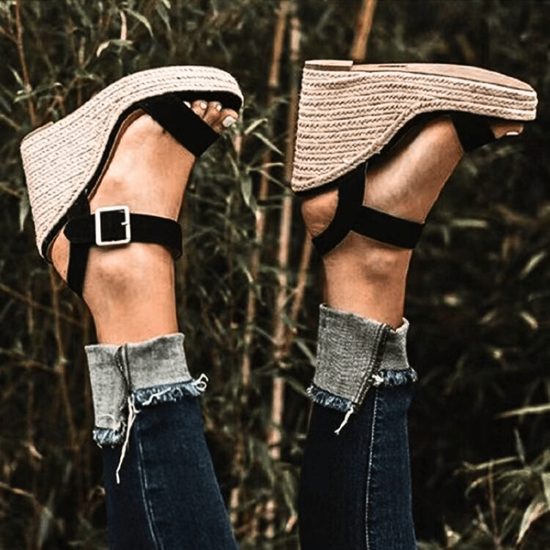 Wedges Thea Twist com Fivela