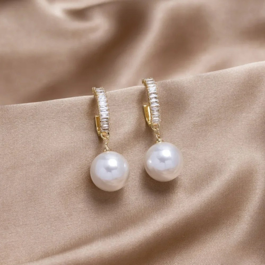 Brincos de Pérola e Zircônia Elegantes
