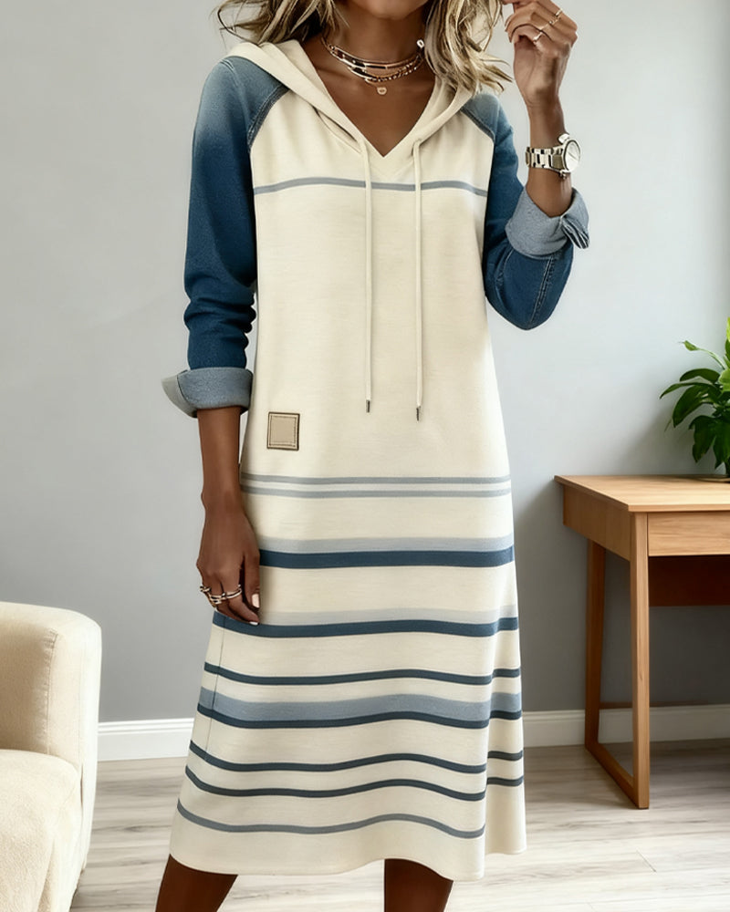 Vestido com Capuz Listrado e Mistura de Cores