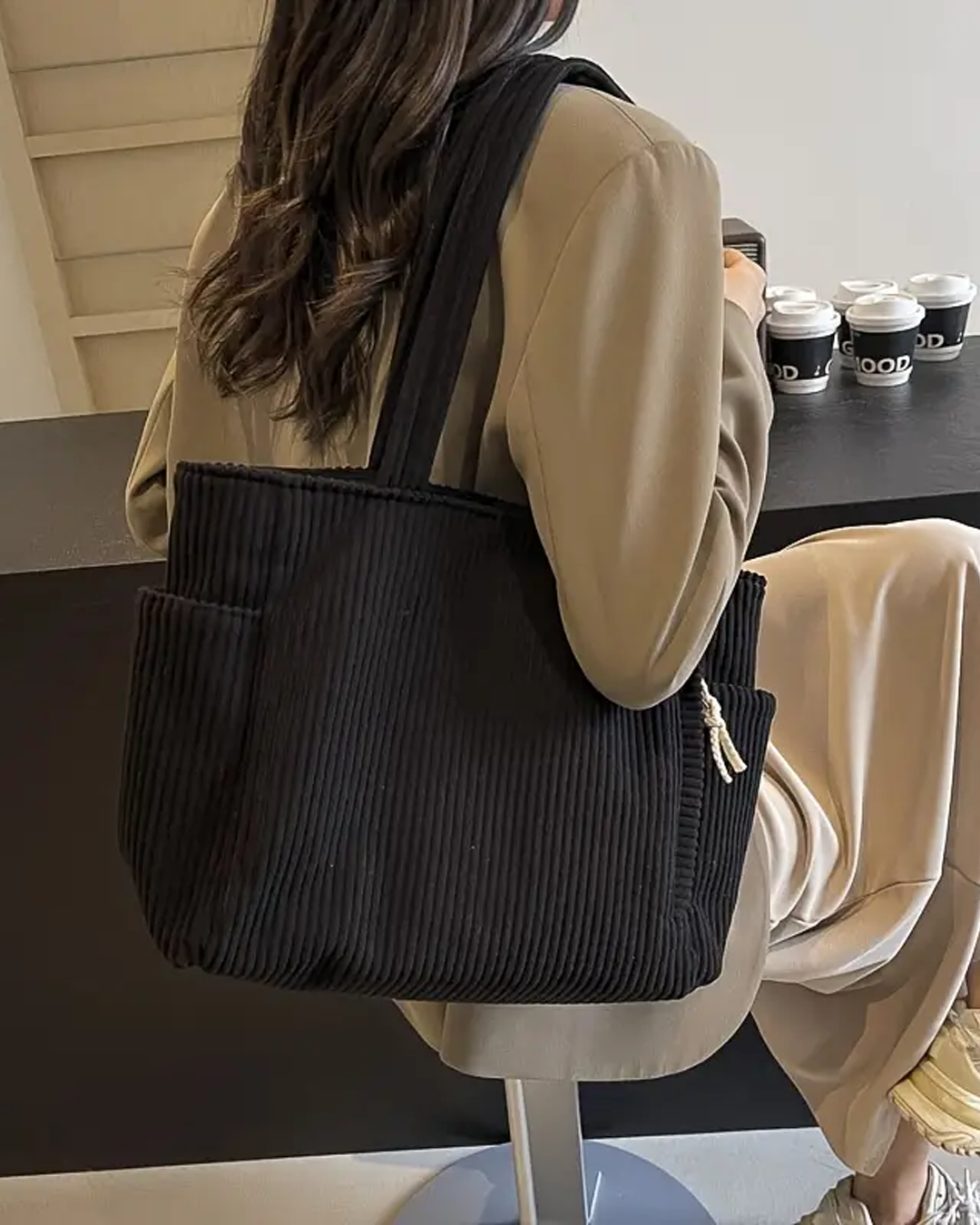 Tilda – Bolsa Tote Canaletada com Detalhe de Corda