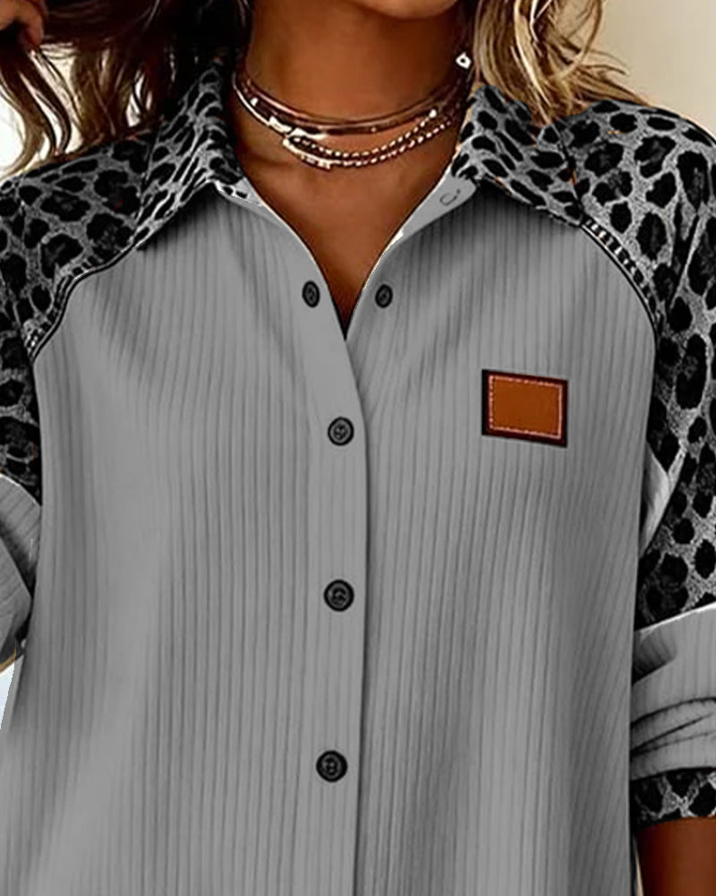 Jordana - Camisa de Gola Botão com Estampa de Leopardo