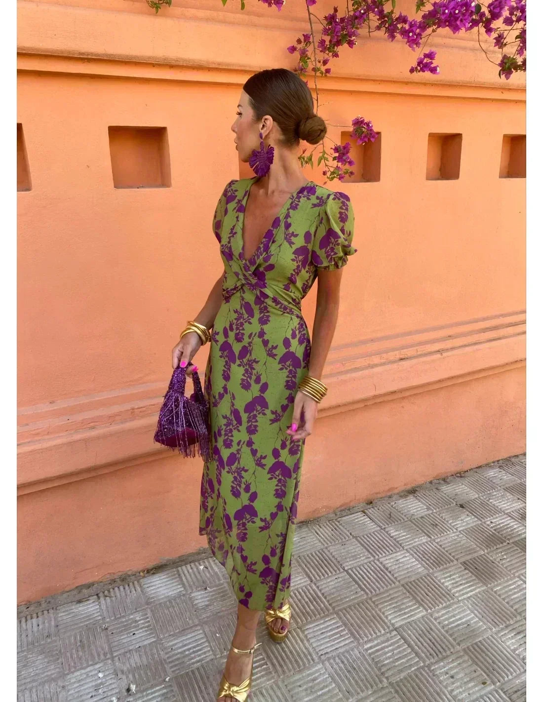 Lucinda - Vestido Floral Plissado Boho com Decote em V