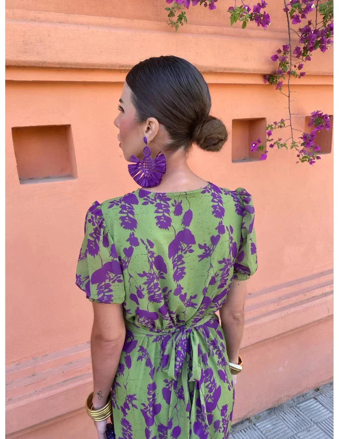 Lucinda - Vestido Floral Plissado Boho com Decote em V