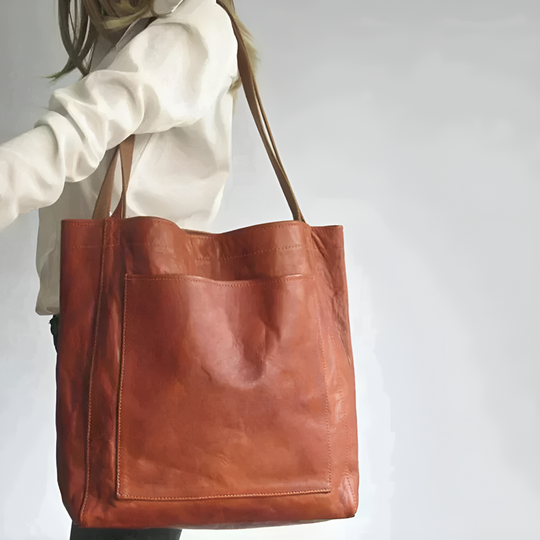 Carol - Bolsa Tote de Couro Moderna e Chic
