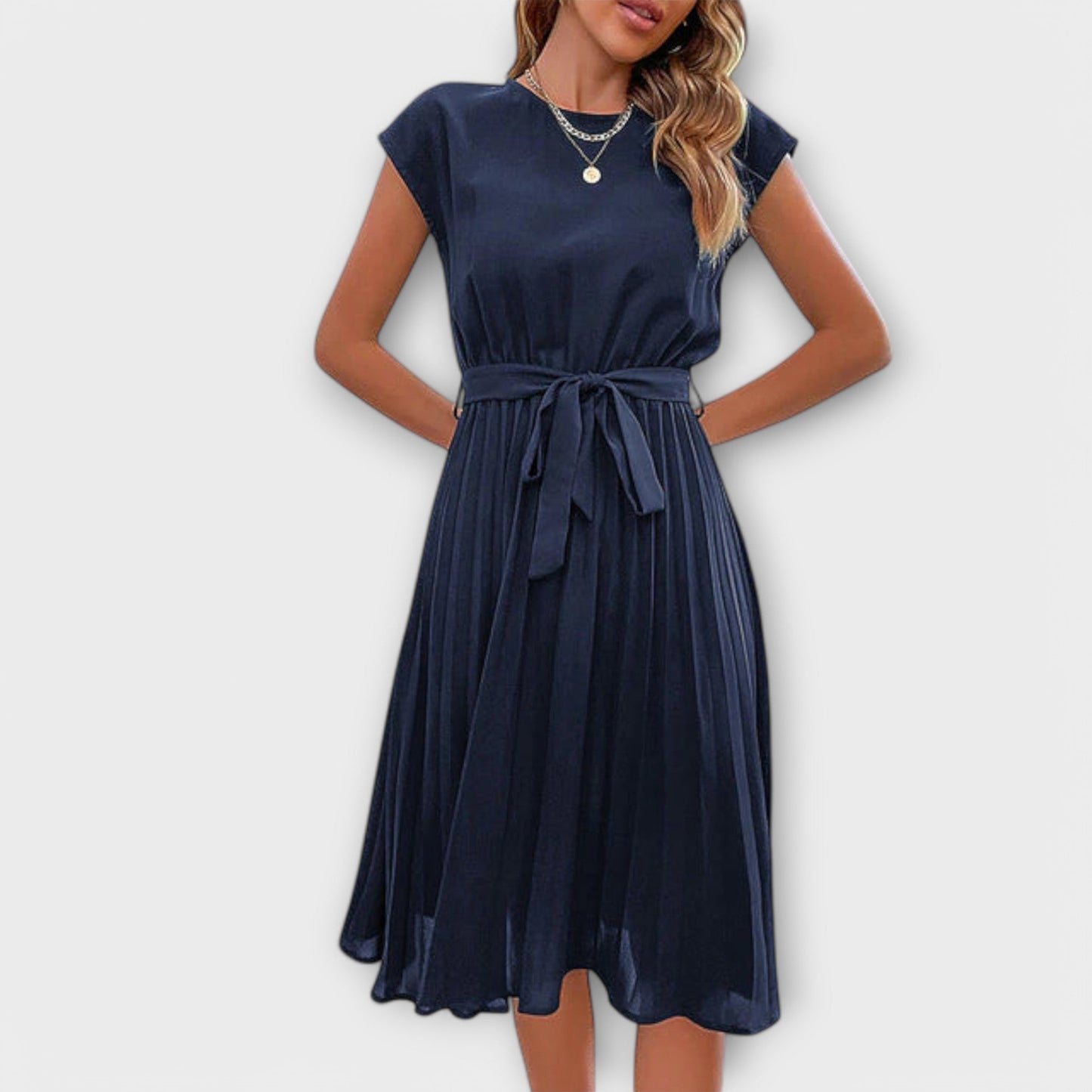Claire - Vestido Midi Casual de Manga Curta e Plissado