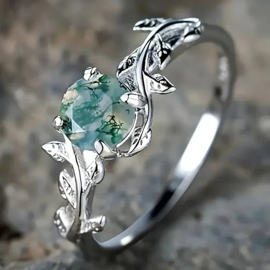 Anel Exclusivo de Gemas Verdes