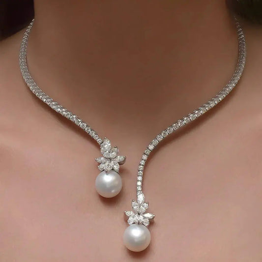 Colar elegante e brilhante com pérolas feito de prata esterlina