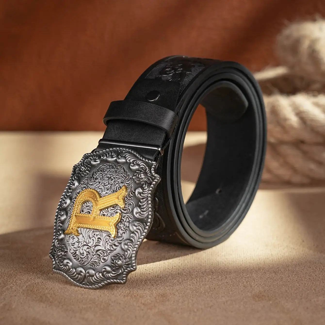 Cinto de couro Honor Lasso com inicial personalizado