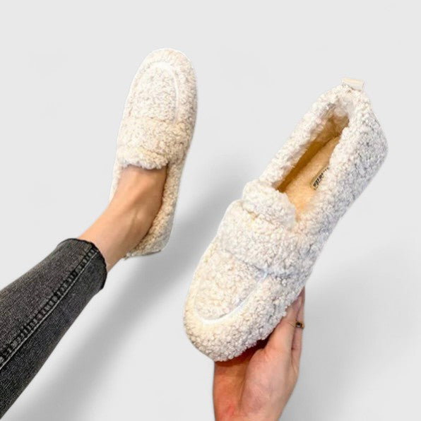 Solenne | Pantufas quentes com design elegante