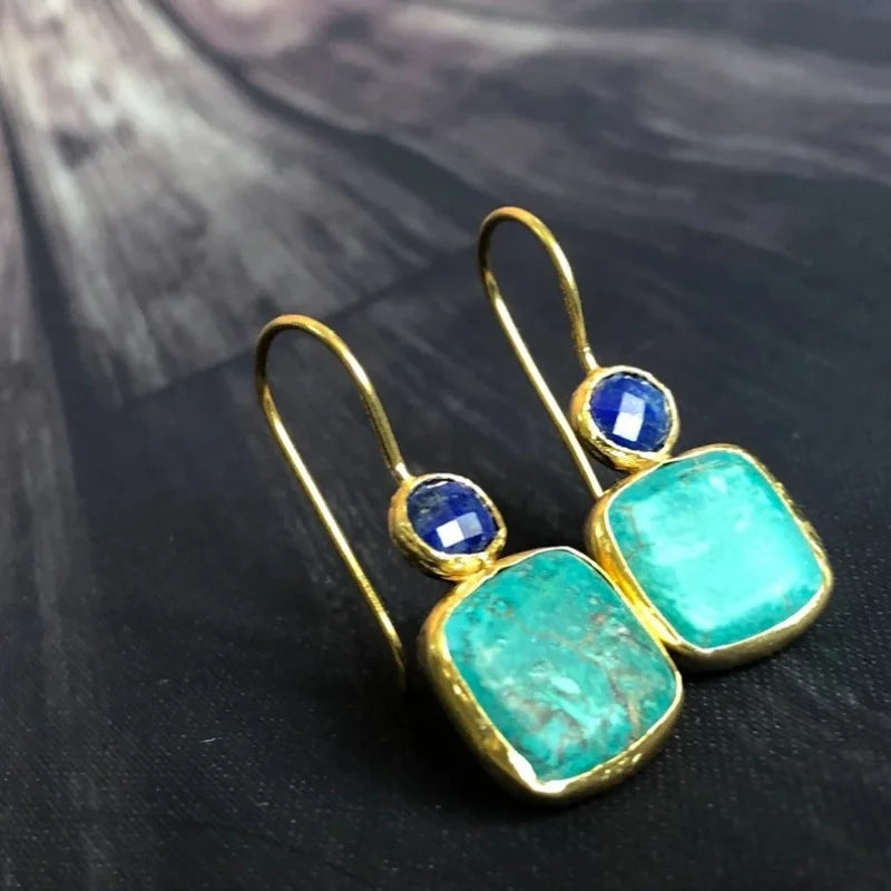 Brincos Vintage Dourados Ornados com Turquesa