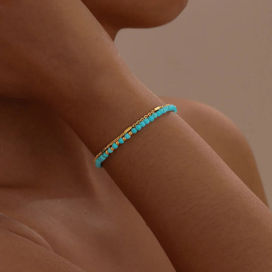 Pulseira de Turquesa com Dupla Corrente em Ouro Atemporal