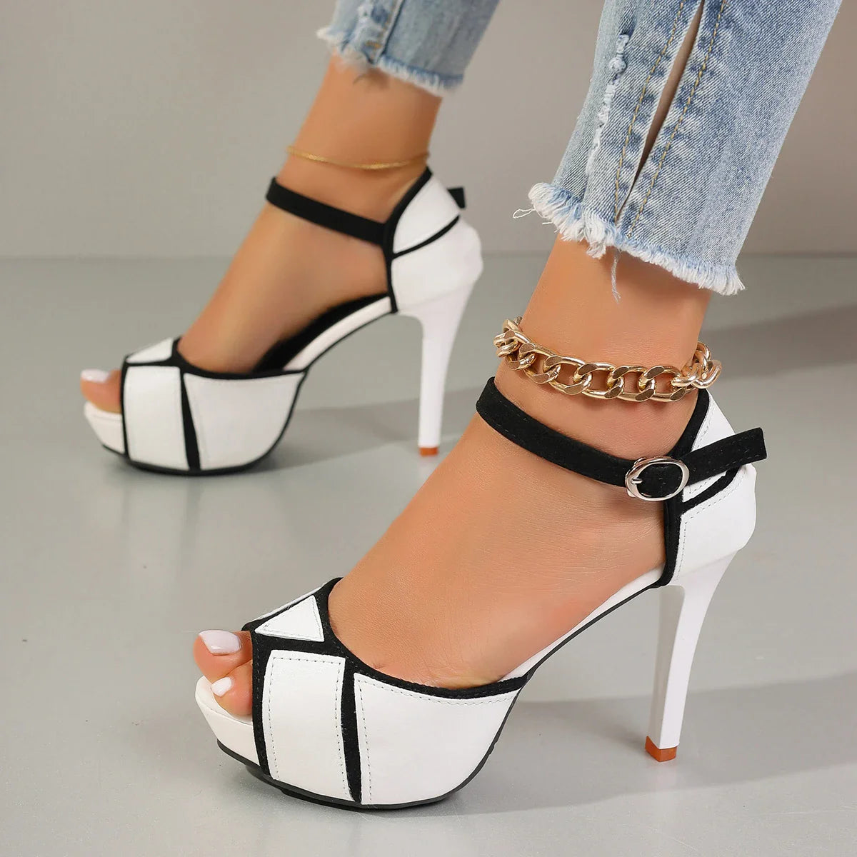 SALTO VALENTINA MARISE