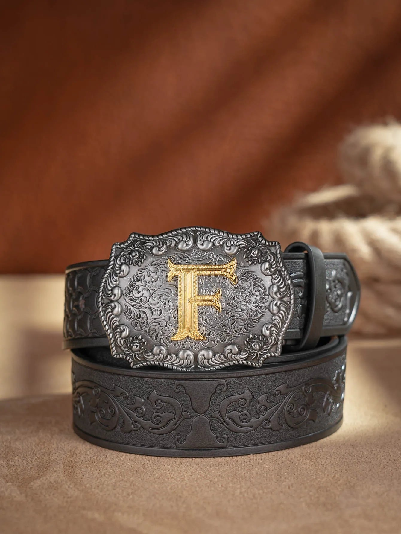 Cinto de couro Honor Lasso com inicial personalizado