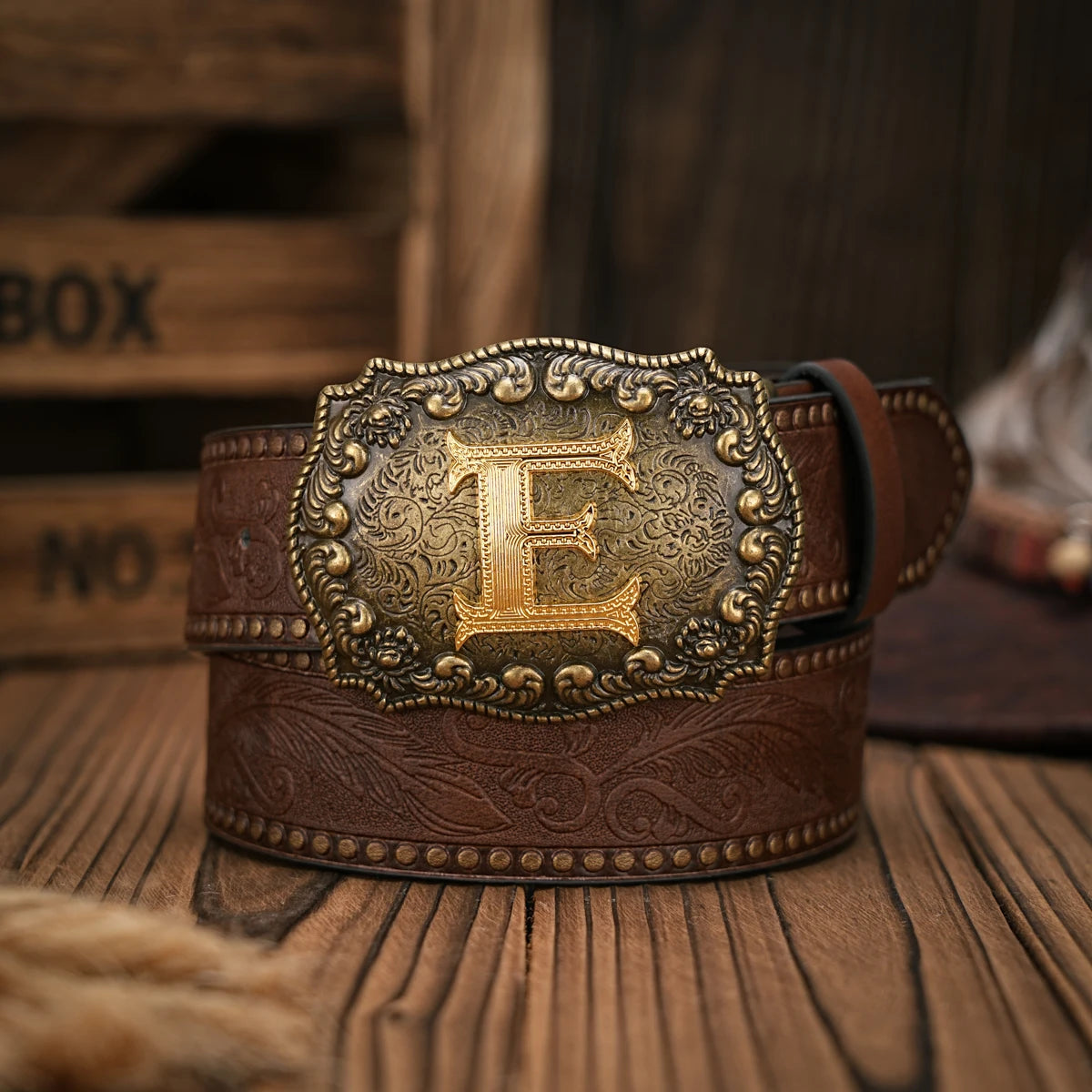 Cinto de couro Cowboy Courage com inicial personalizado