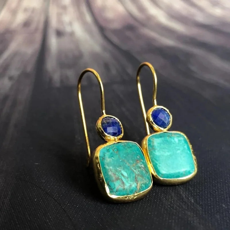 Brincos Vintage Dourados Ornados com Turquesa