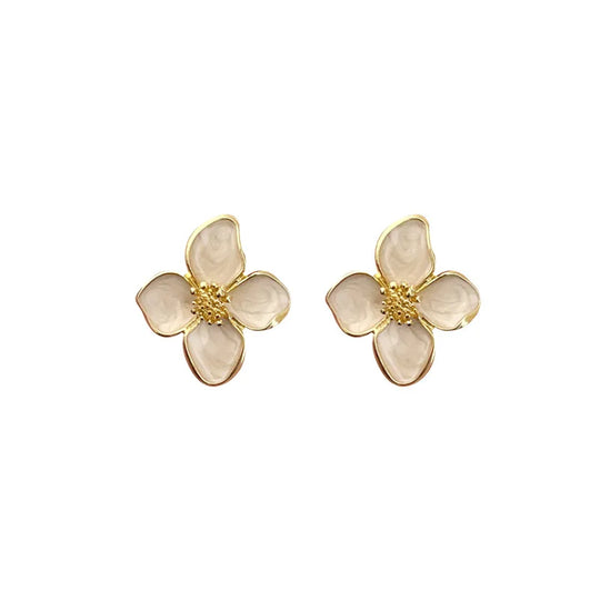 Brincos Elegantes de Flor em Esmalte Branco