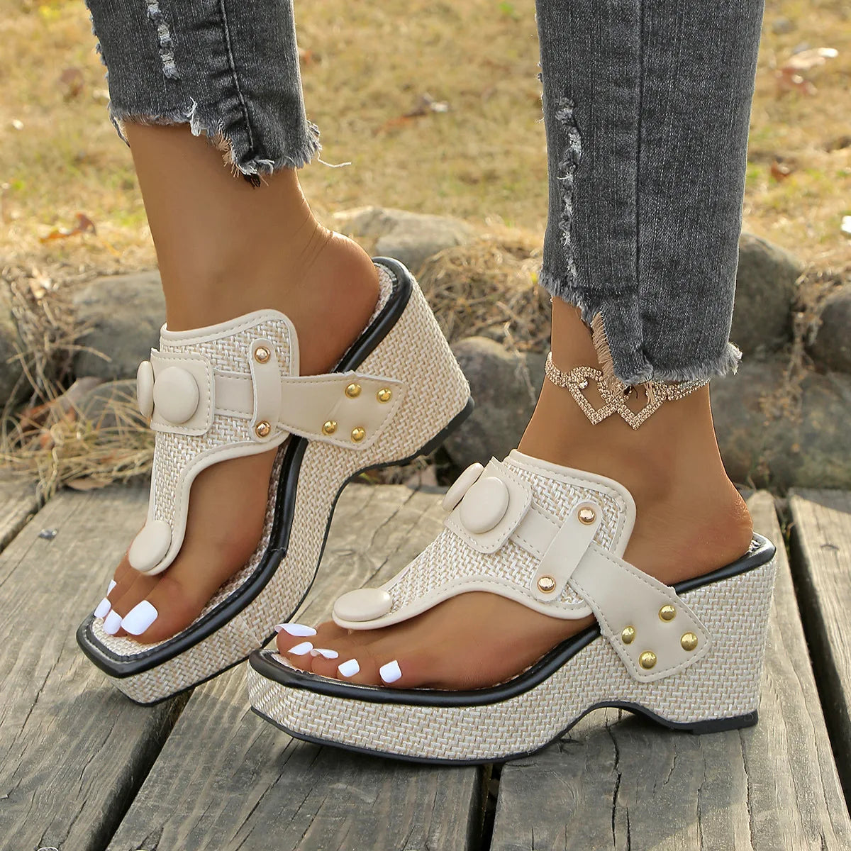 Melvina Gloss Slides