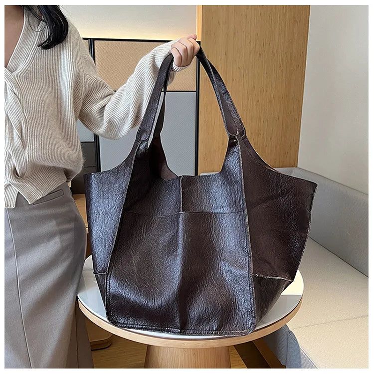 Ruth - Bolsa Tote de Couro Atemporal