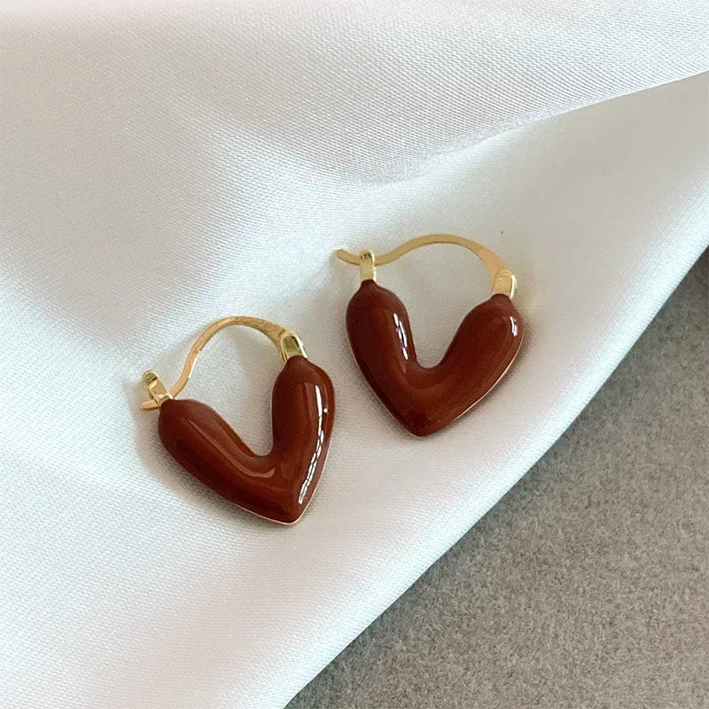 Brincos de Coração Vermelho Esmalte Romântico