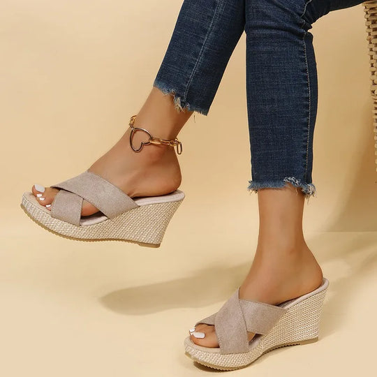 Jewel - Sandálias de Salto Wedge Chic