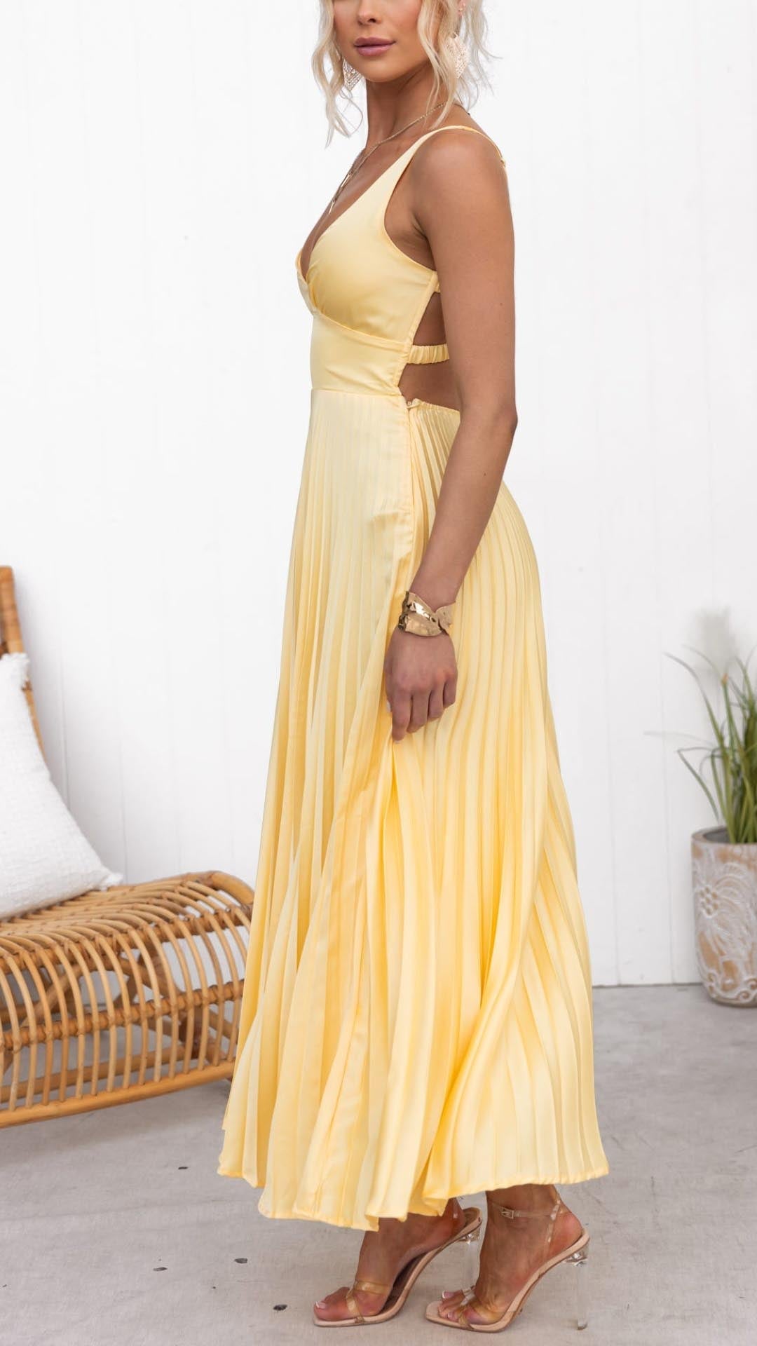 Jane | Vestido Maxi Plissado com Decote em V